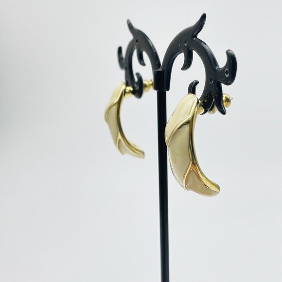 Cream Enamel Half Hoop Earrings Gold Tone Classic Career Cosplay LARP Holiday - Picture 4 of 7